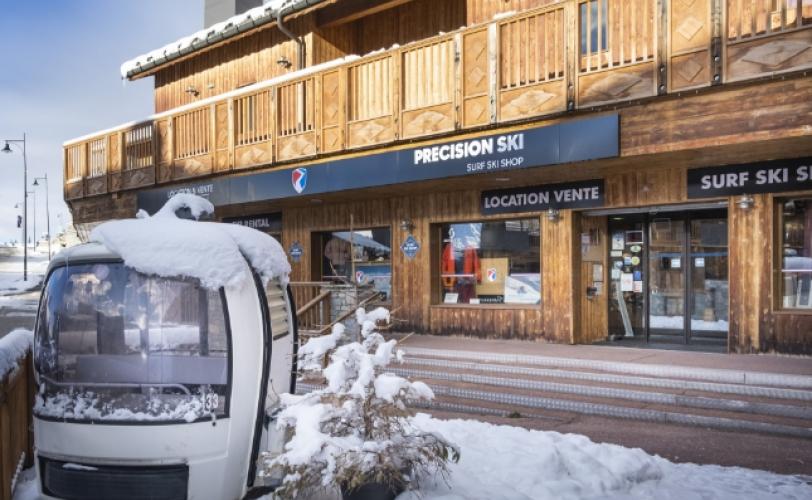 La Rosière-Surf ski shop
